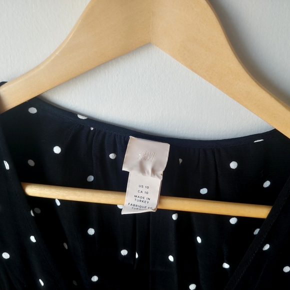 H&M Cropped Polkadot Blouse - Picture 7 of 8
